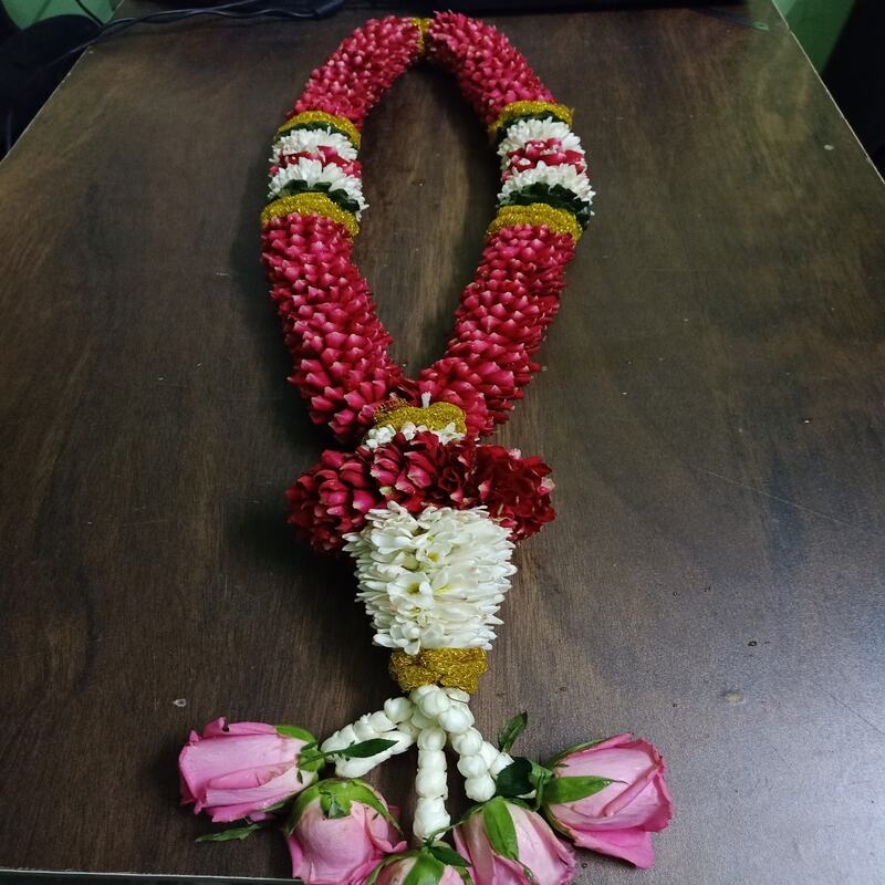 Red Rose Petals with White Tuberose Garland